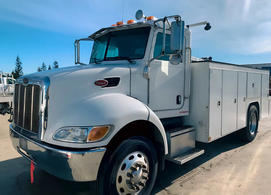2008_Peterbilt_335_Mechanics_Truck.jpg