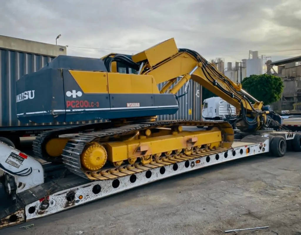 1996_Komatsu_PC200LC3_Excavator_(4)