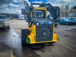 2017_John_Deere_323E_Tracked_Skid_Steer_d.jpg