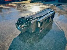 Wolverine_Vibratory_Roller_Attachment_D.jpg