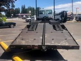 Assets/2004_Sterling_SC800_Hauler_Truck__4