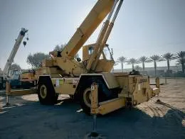 1986_Lorain_LRT_1600M_Rough_Terrain_Crane_C.jpg