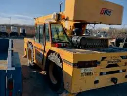 Assets/2011_Broderson_IC-200-3G_Crane__1