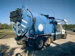 2007_International_WorkStar_7400_Vacuum_Truck_D.jpg