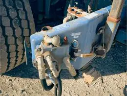 2007_International_WorkStar_7400_Vacuum_Truck_F.jpg