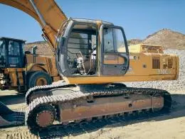2005_John_Deere_330C_LC_A.jpg