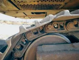 2005_John_Deere_330C_LC_E.jpg