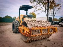 Sakai_SV540T_PadFoot_Roller_Compactor_B.jpg