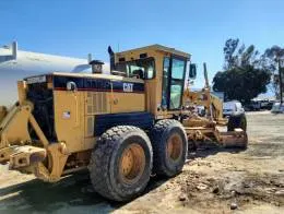 Caterpillar_140H_Motor_Grader_C.jpg