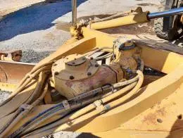 Caterpillar_140H_Motor_Grader_G.jpg