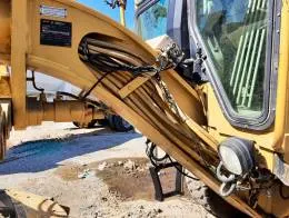 Caterpillar_140H_Motor_Grader_H.jpg