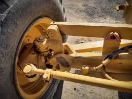 Caterpillar_140H_Motor_Grader_B.jpg