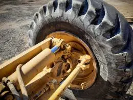 Caterpillar_140H_Motor_Grader_C.jpg