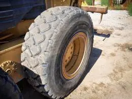 Caterpillar_140H_Motor_Grader_F.jpg