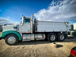 2011_Freightliner_Coronado_Transfer_Dump_C.jpg