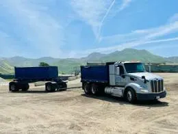 2015_Peterbilt_579_Transfer_Truck_C.jpg
