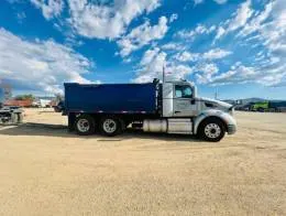 2015_Peterbilt_579_Transfer_Truck_F.jpg