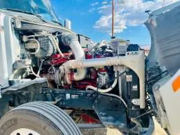 2015_Peterbilt_579_Transfer_Truck_D.jpg
