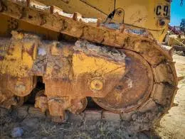 Caterpillar_D10_Crawler_Dozer_F.jpg