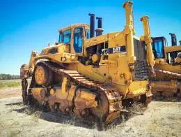 Caterpillar_D10_Crawler_Dozer_A.jpg