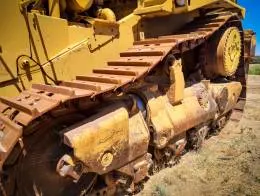 Caterpillar_D10_Crawler_Dozer_B.jpg