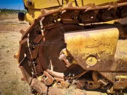 Caterpillar_D10_Crawler_Dozer_C.jpg