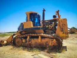 Komatsu_375_Crawler_Dozer_B.jpg