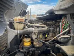Freightliner_Cascadia_Sleeper_Truck_E.jpg