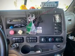 Freightliner_Cascadia_Sleeper_Truck_A.jpg