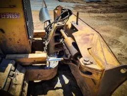 Caterpillar_D6M_Crawler_Dozer_D.jpg