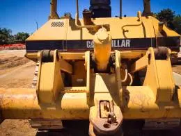 Caterpillar_D6M_Crawler_Dozer_F.jpg