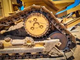 Caterpillar_D6M_Crawler_Dozer_H.jpg