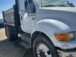Ford_F650_Dump_Truck_C.jpg