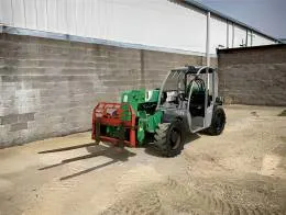 Genie_GTH_5519_Telehandler_B.jpg