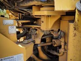 Caterpillar_950G_Wheel_Loader_A.jpg