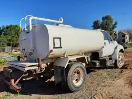 2000_Ford_F750_Water_Truck_C.jpg