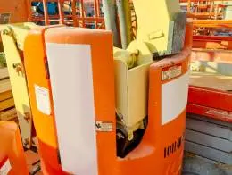 2013_JLG_E300AJP_Articulating_Boom_Lift_A.jpg