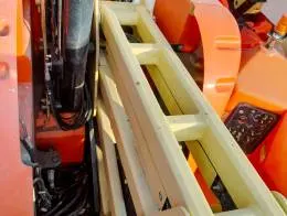2013_JLG_E300AJP_Articulating_Boom_Lift_A.jpg