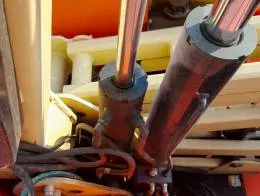 2013_JLG_E300AJP_Articulating_Boom_Lift_B.jpg