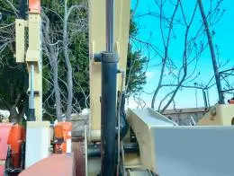 2012_JLG_E450A_Articulating_Boom_Lift_F.jpg
