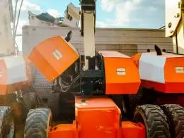 JLG_860SJ_Articulating_Boom_Lift_B.jpg