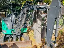 2017_John_Deere_35G_Mini_Excavator_C.jpg