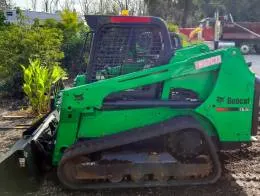 2016_Bobcat_T630_Skid_Steer_Compact_Loader_A.jpg