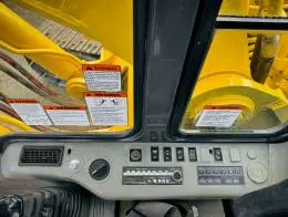 2002_Komatsu_PC400LC_Excavator_(7)