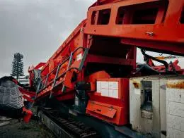 2012_Sandvik_QE340_Crusher_(2)