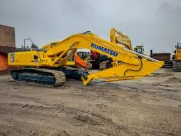 2002_Komatsu_PC300LC_Excavator_Track_(A)