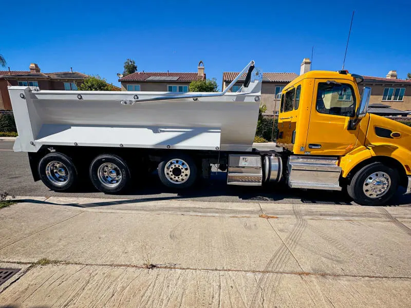 2019_Peterbilt_579_Dump_Truck_(1)_A