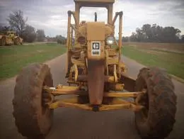 Assets/Caterpillar_14E_Motor_Grader_B