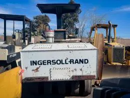 Ingersoll_Rand_PT140A_Pneumatic_Compactor_(D)
