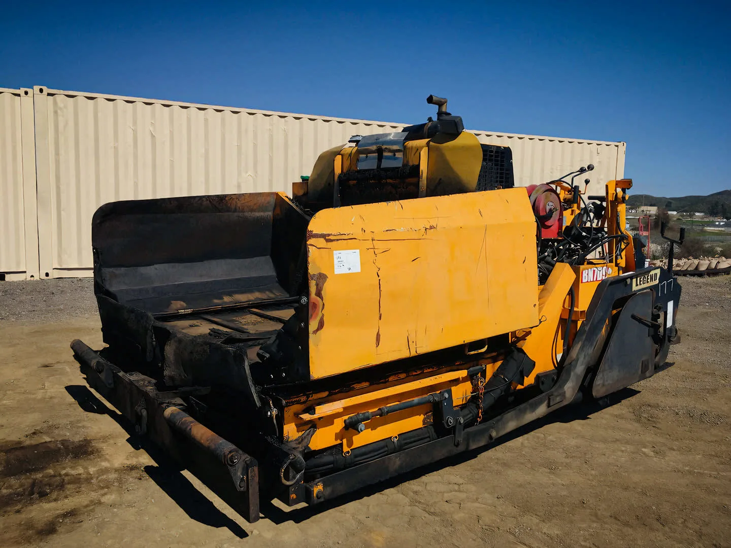 LeeBoy_8500B_Asphalt_Paver_Track_(1)